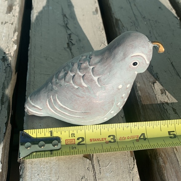 Quail Isabell Bloom sculpture 1986 with flaws - Picture 12 of 13